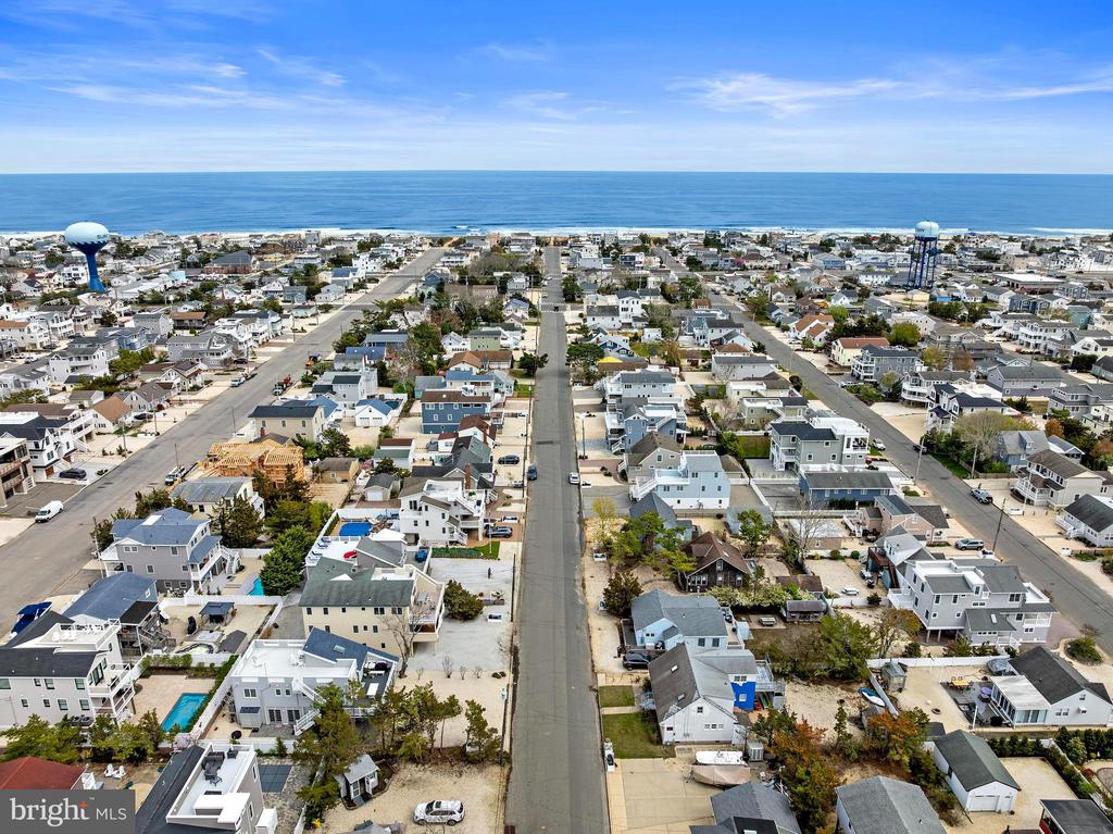 276 N 11TH STREET