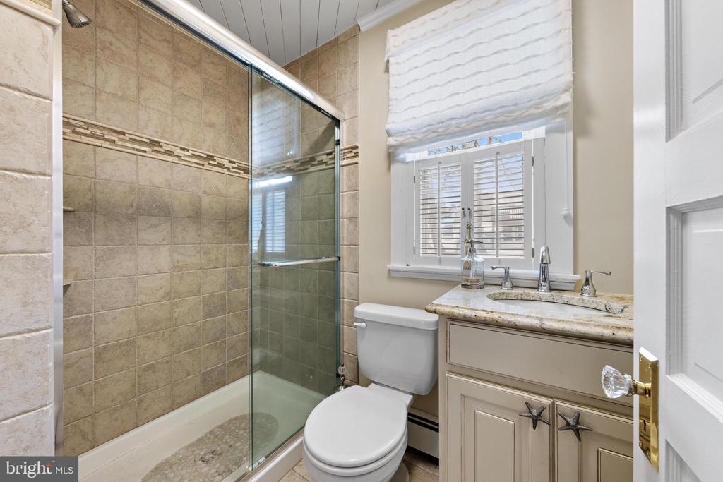 276 N 11TH STREET