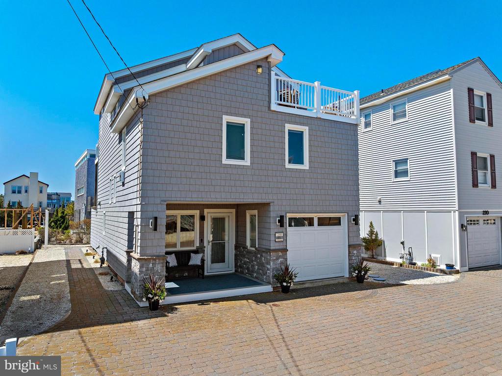 218 W 27TH STREET