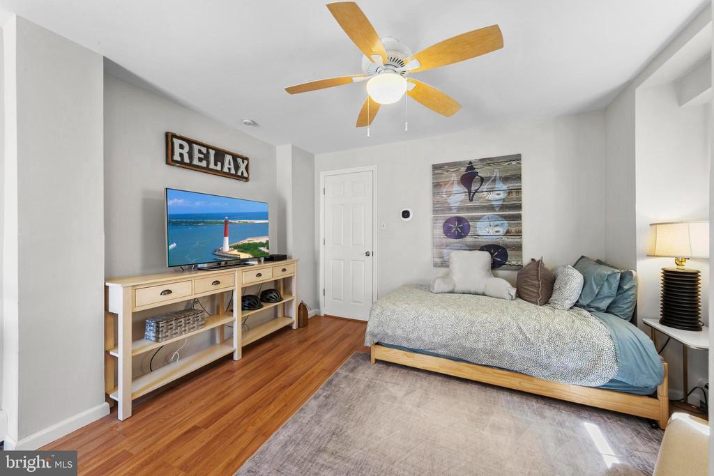 218 W 27TH STREET