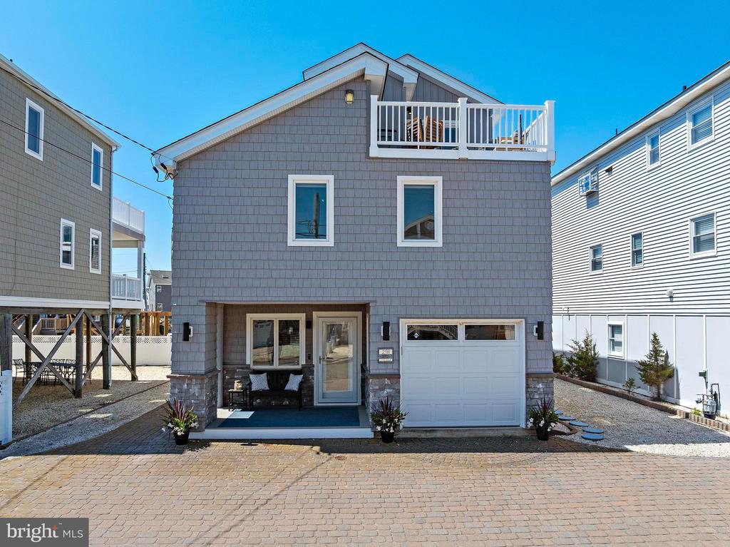 218 W 27TH STREET