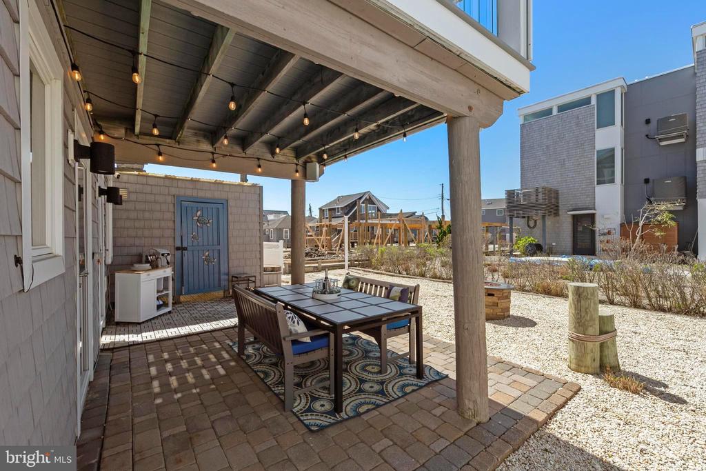 218 W 27TH STREET