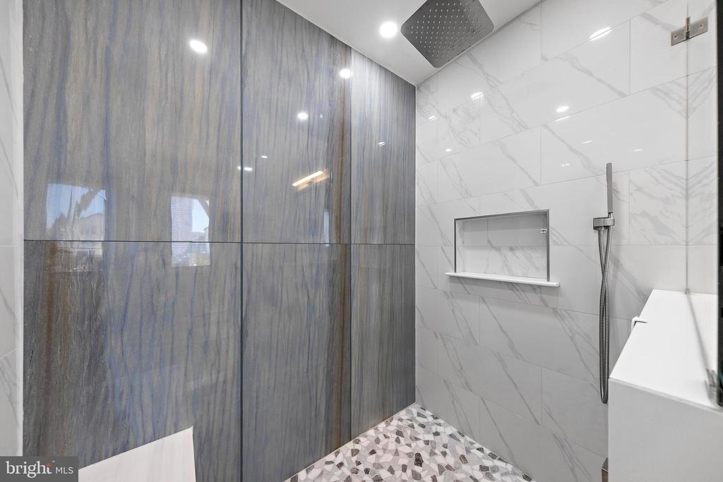 218 W 27TH STREET