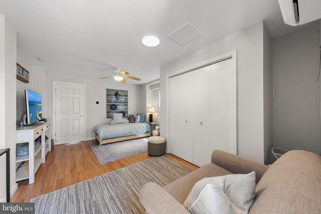 218 W 27TH STREET