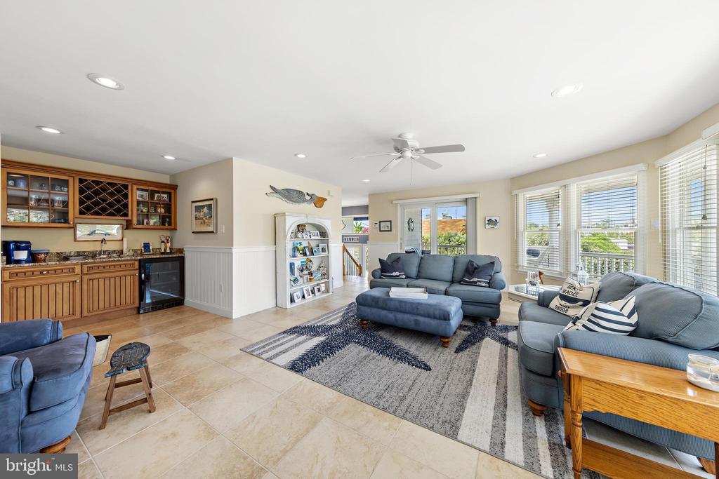 51 LONG BEACH BLVD A