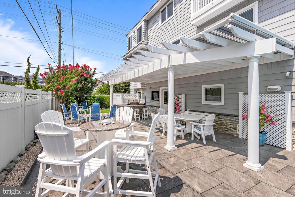 51 LONG BEACH BLVD A
