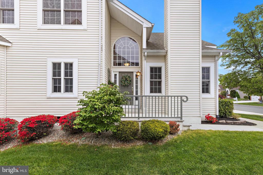 20 SPRING LAKE BOULEVARD
