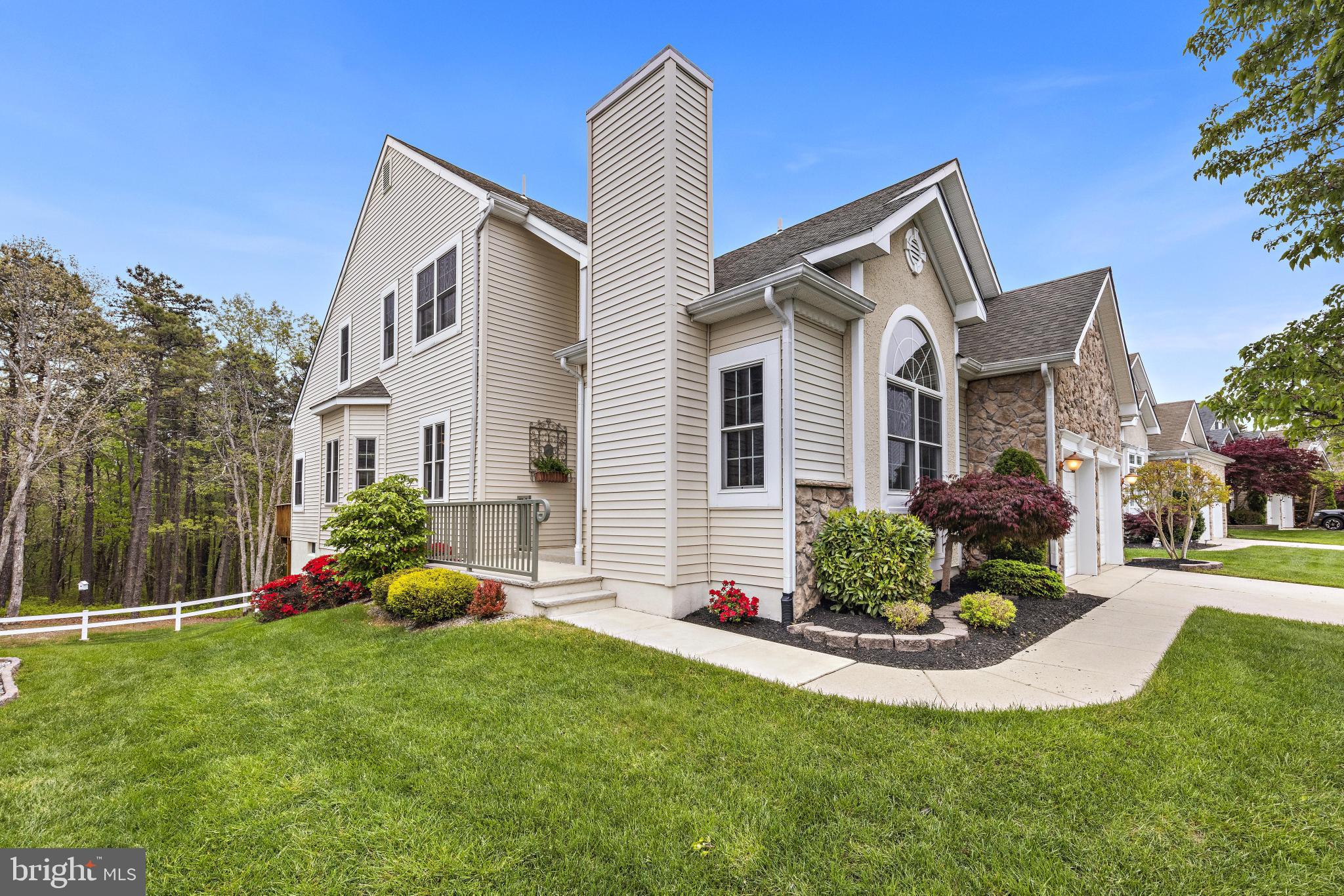 20 SPRING LAKE BOULEVARD