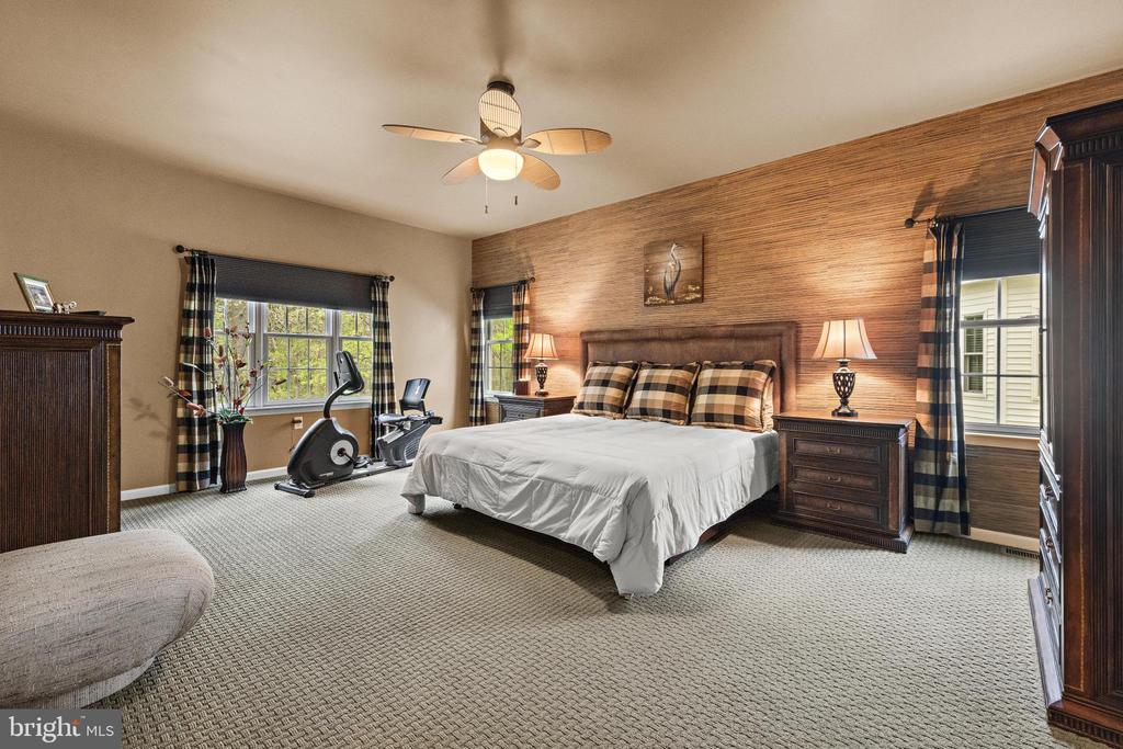 20 SPRING LAKE BOULEVARD