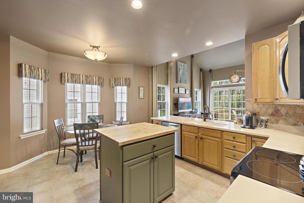 20 SPRING LAKE BOULEVARD
