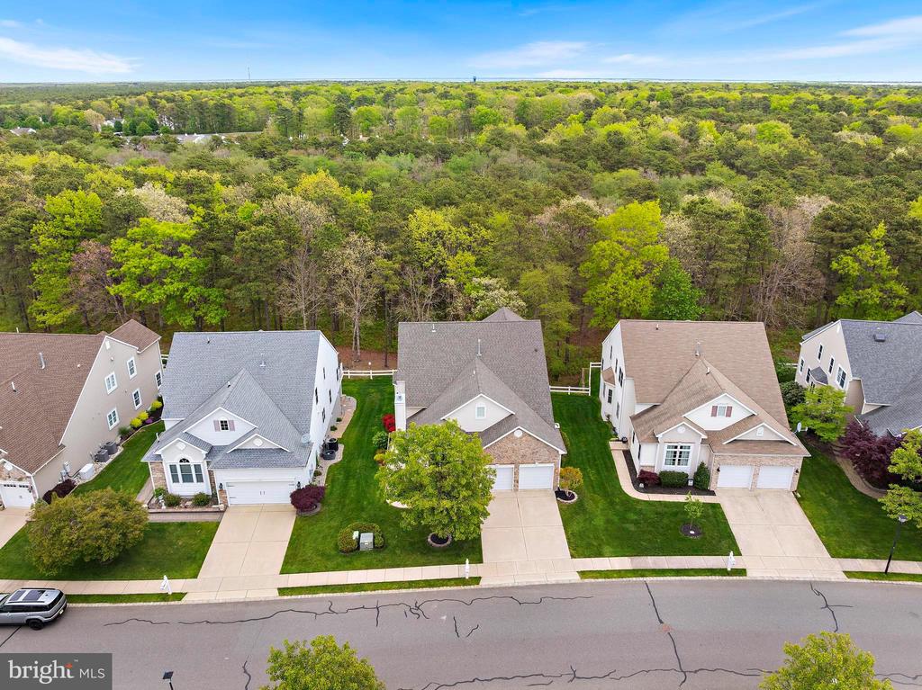 20 SPRING LAKE BOULEVARD