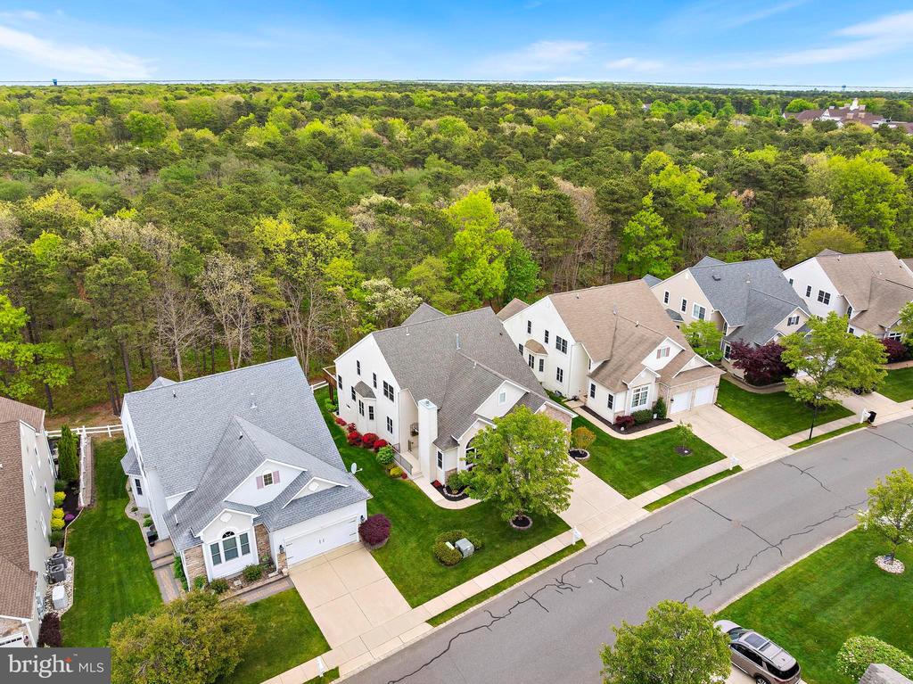 20 SPRING LAKE BOULEVARD