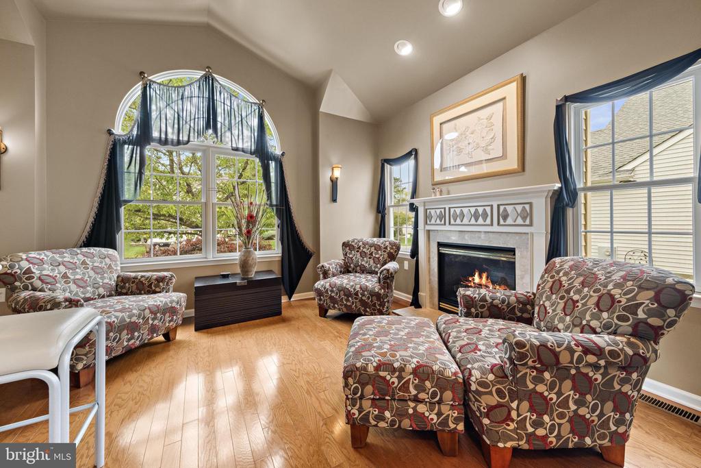 20 SPRING LAKE BOULEVARD