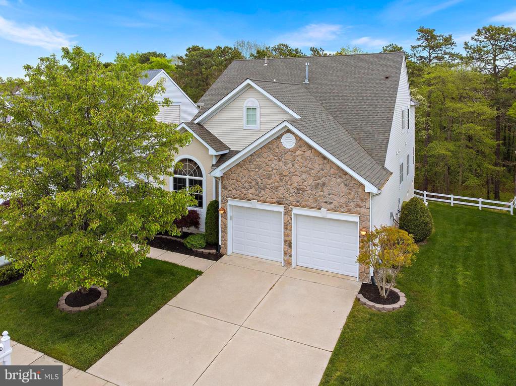 20 SPRING LAKE BOULEVARD