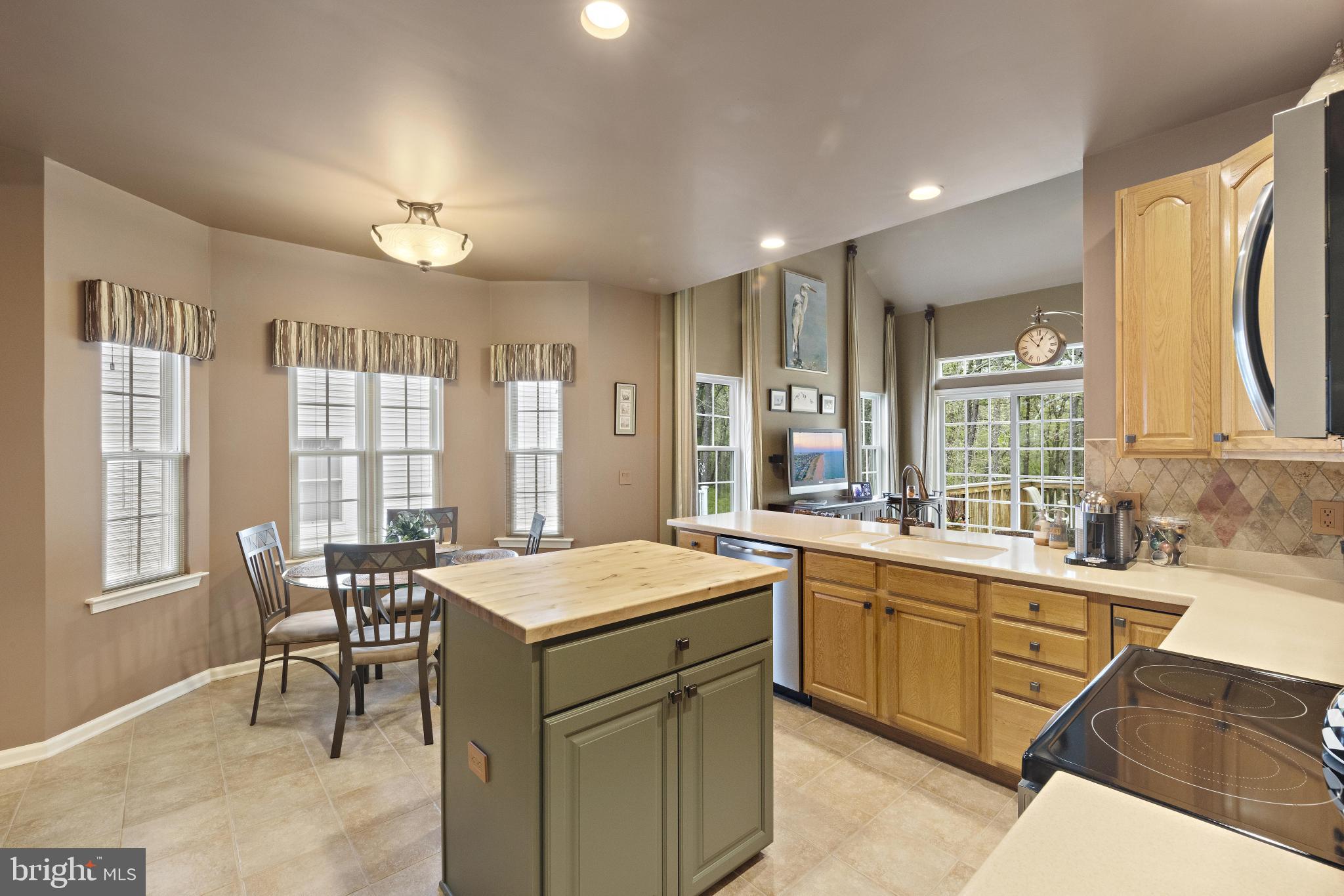 20 SPRING LAKE BOULEVARD