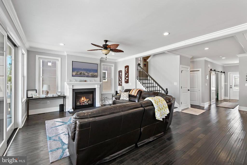 231 N 8TH STREET