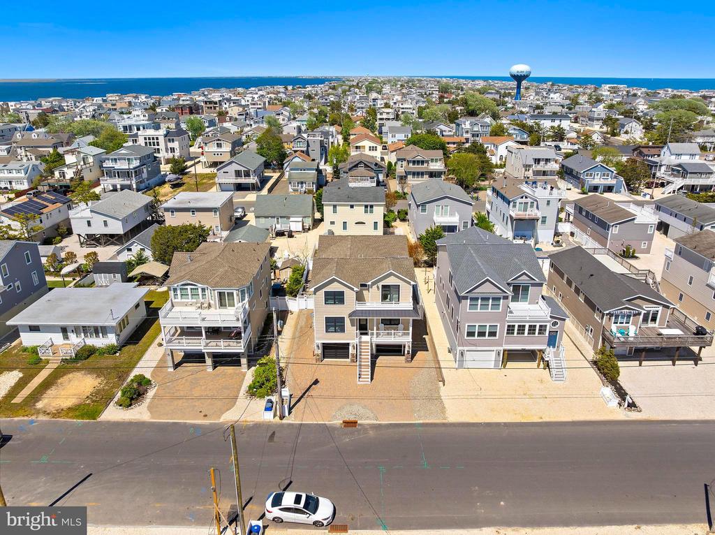231 N 8TH STREET
