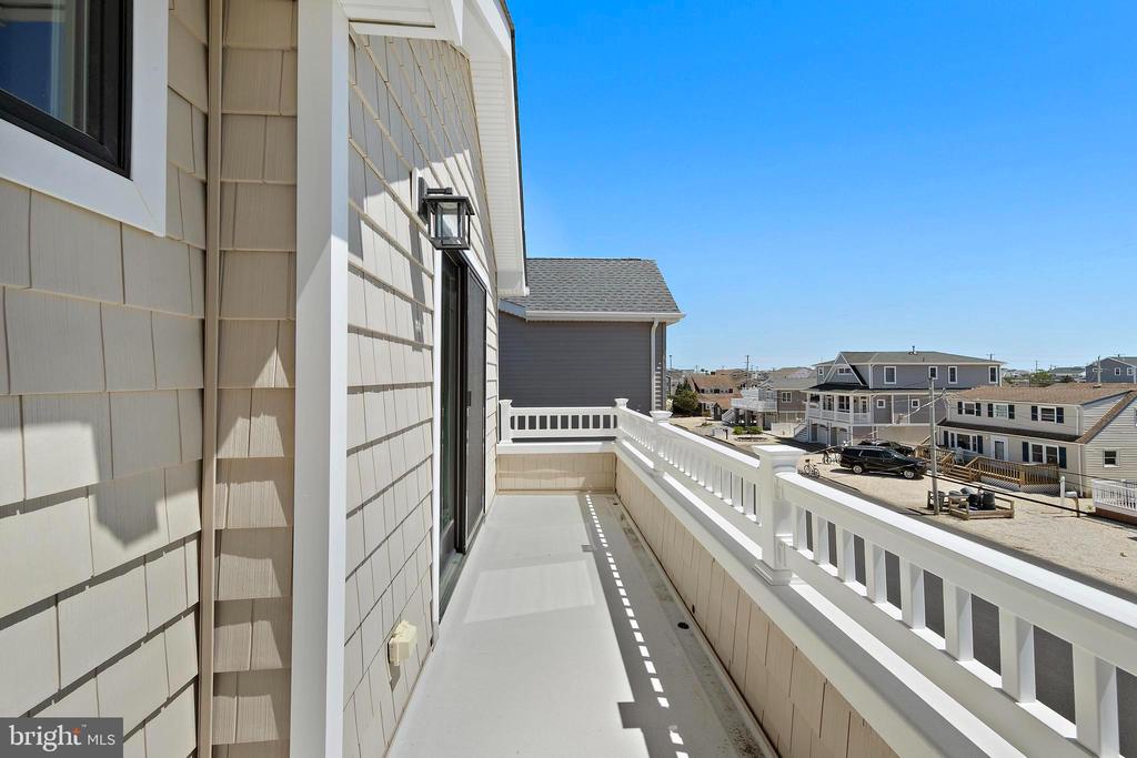 231 N 8TH STREET