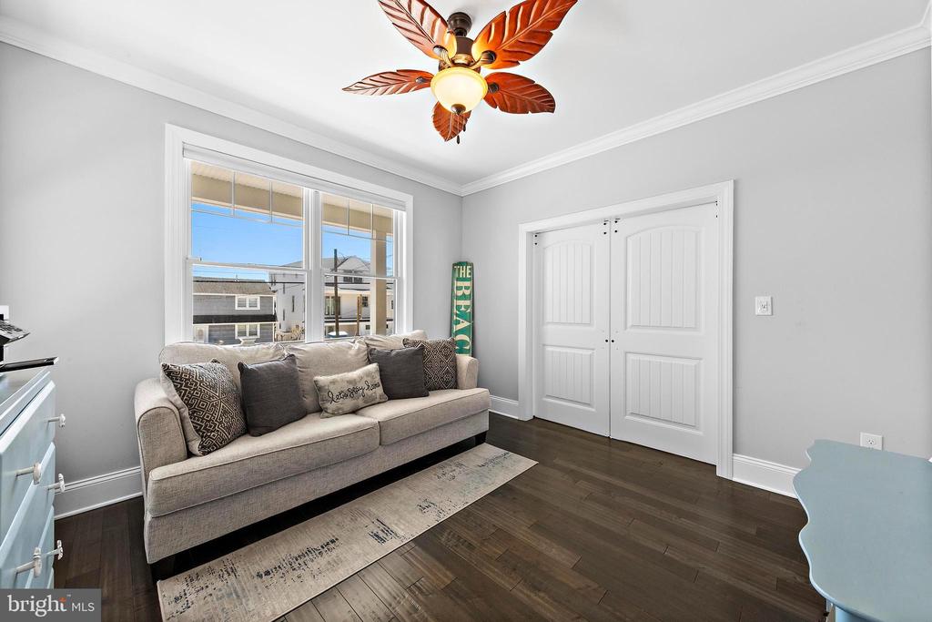 231 N 8TH STREET