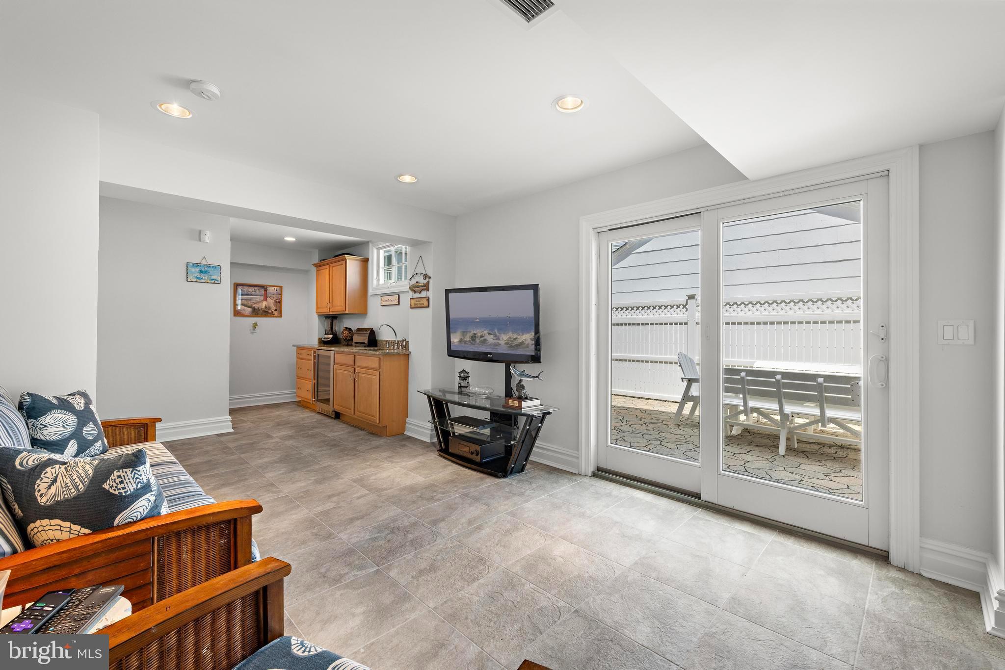 23 E 42ND STREET