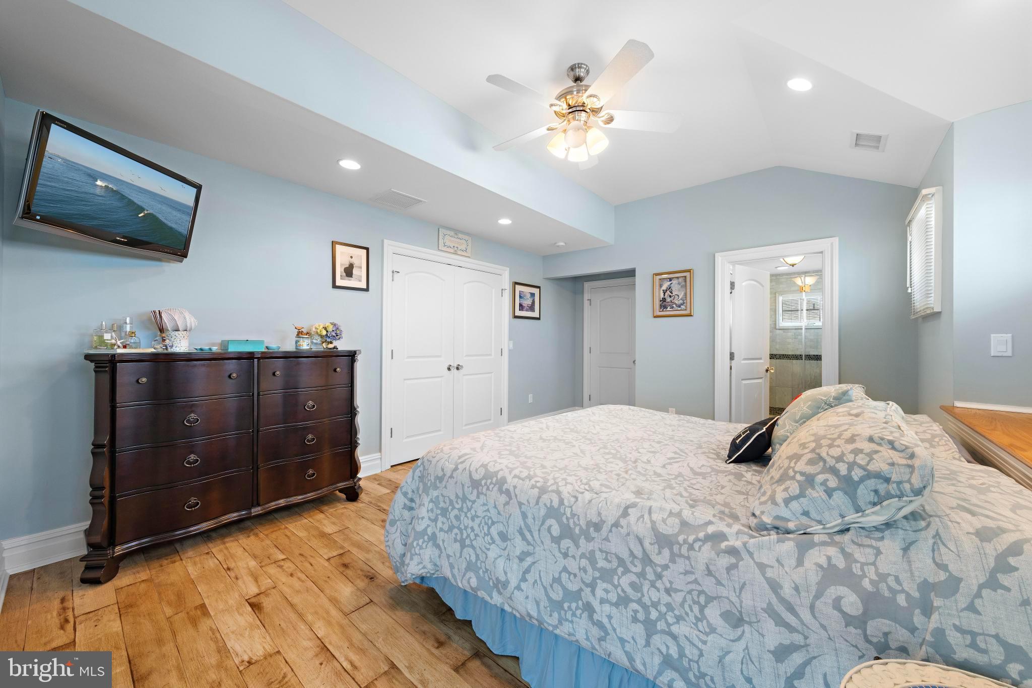 23 E 42ND STREET