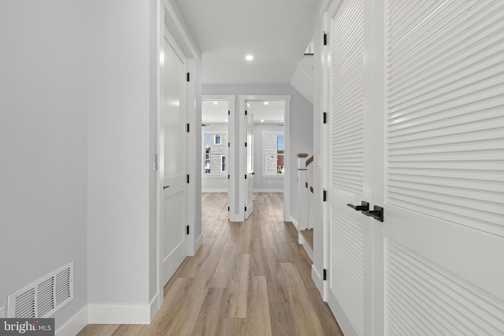 7 E 19TH STREET