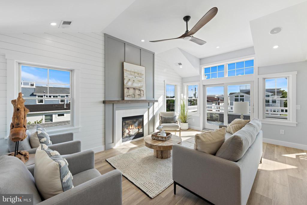 7 E 19TH STREET