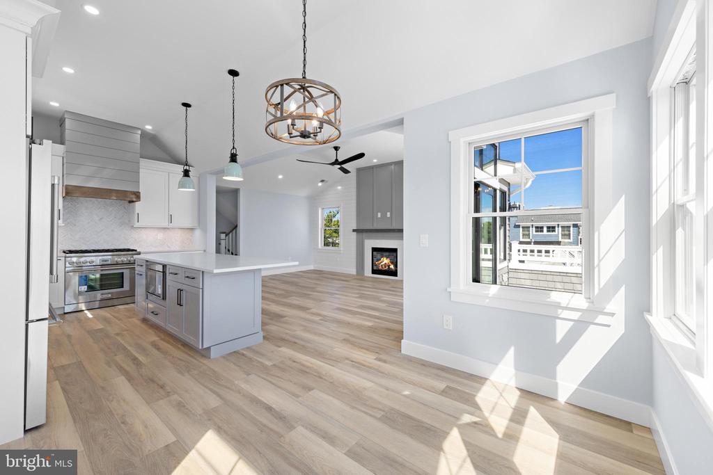 7 E 19TH STREET