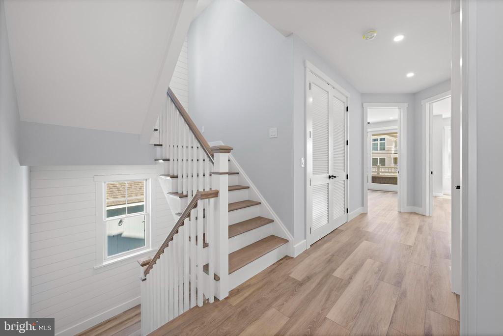 7 E 19TH STREET