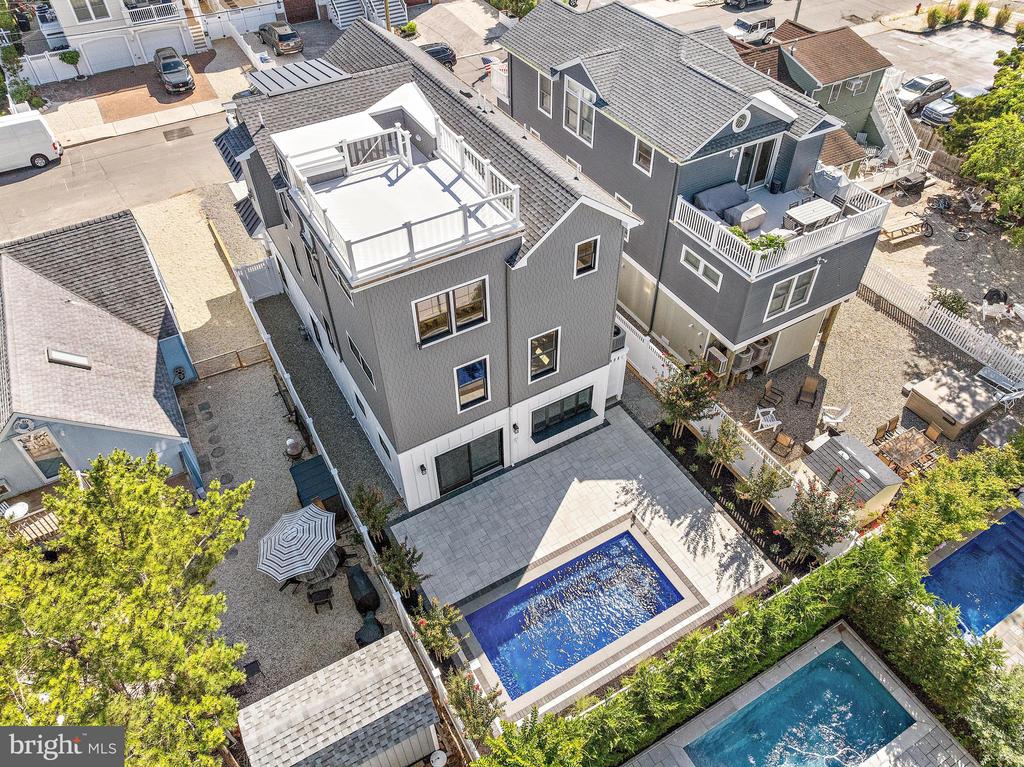 7 E 19TH STREET