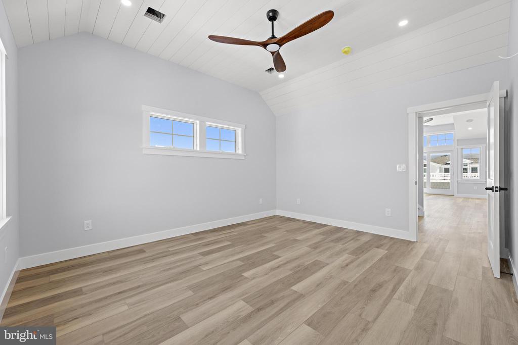 7 E 19TH STREET