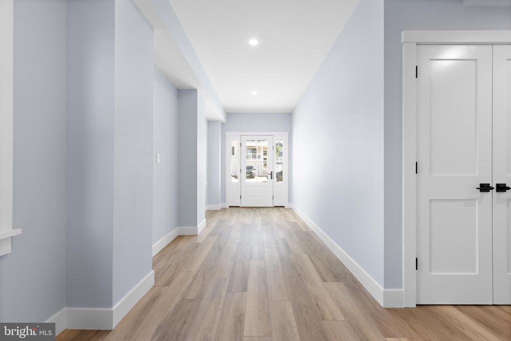7 E 19TH STREET