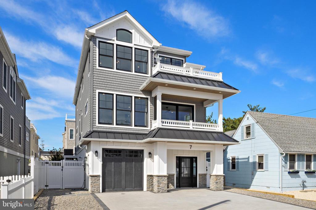 7 E 19TH STREET