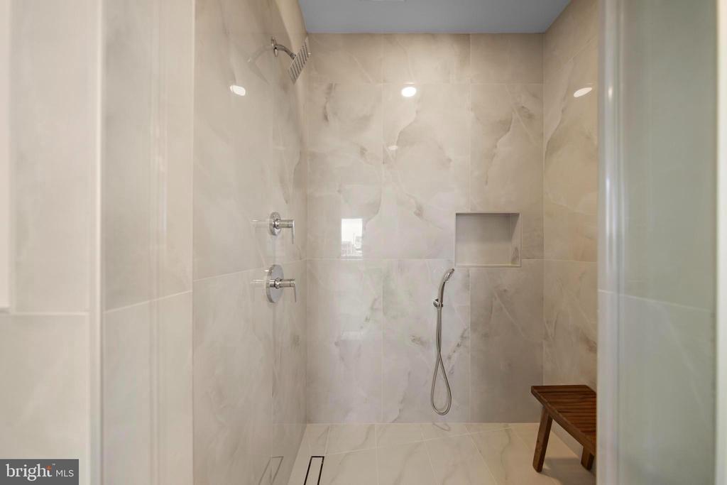 262 N 14TH STREET