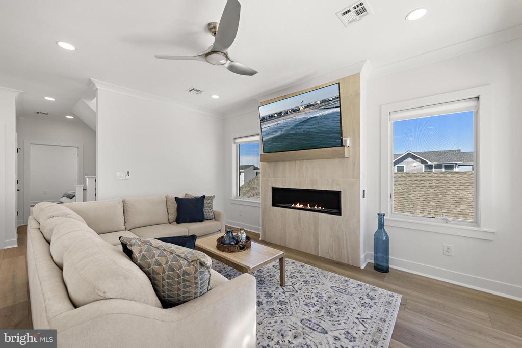 262 N 14TH STREET