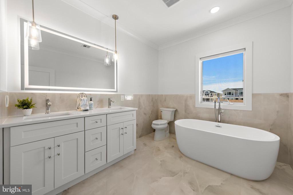 262 N 14TH STREET