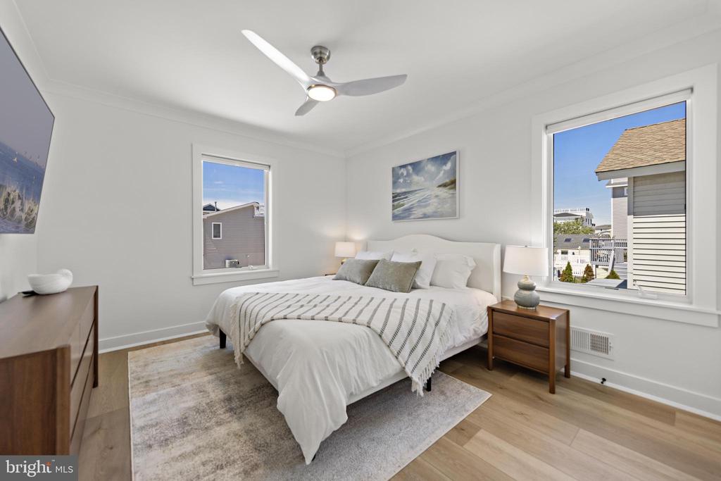 262 N 14TH STREET