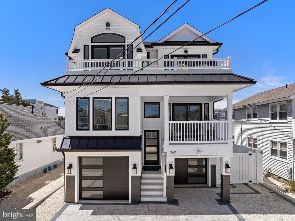 262 N 14TH STREET