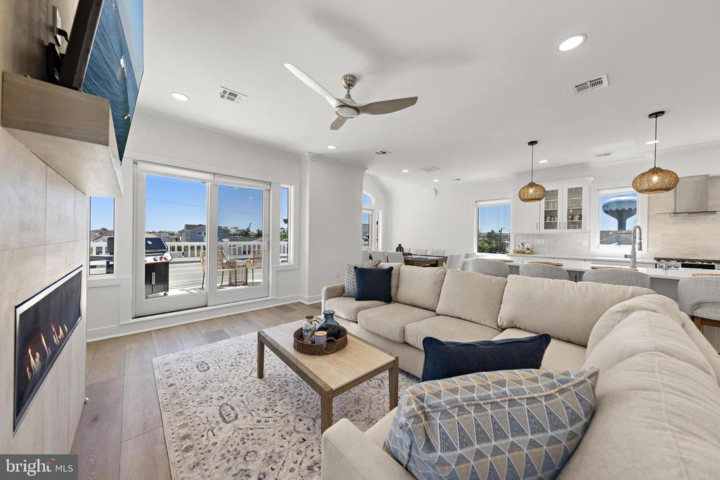 262 N 14TH STREET