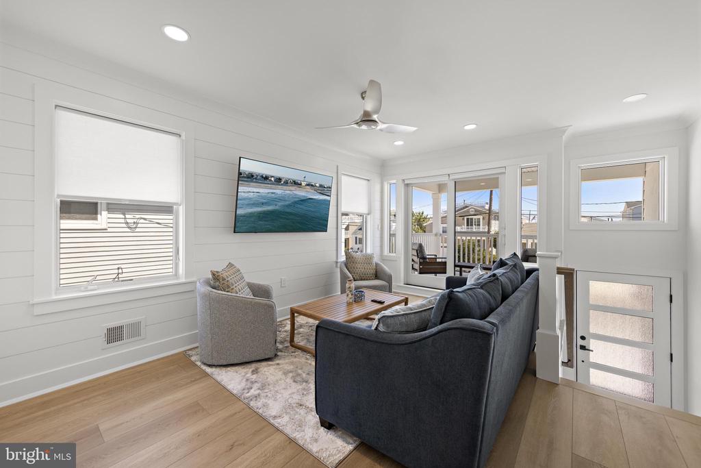 262 N 14TH STREET