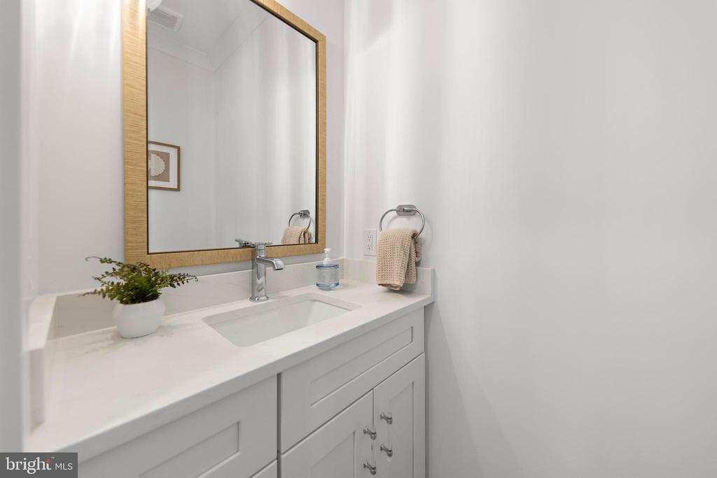 262 N 14TH STREET