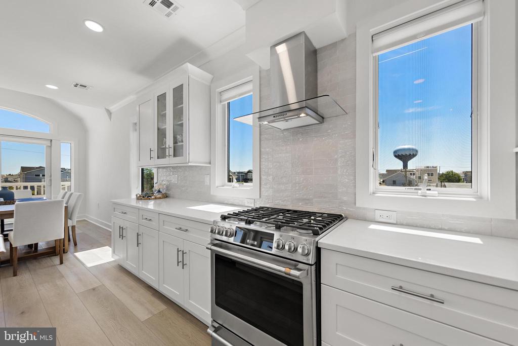 262 N 14TH STREET