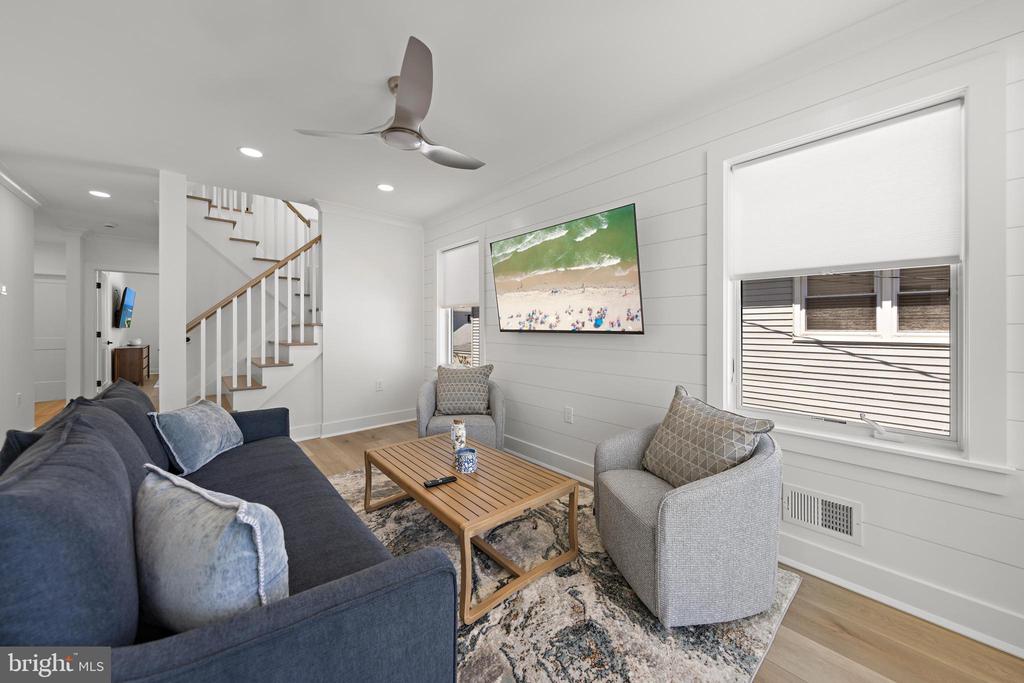 262 N 14TH STREET