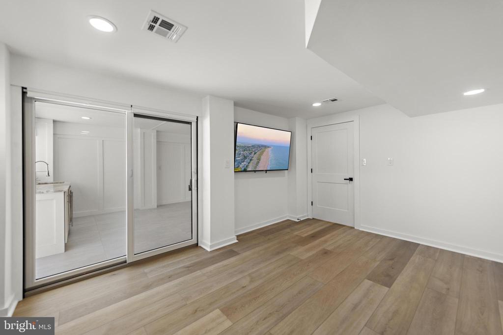 262 N 14TH STREET