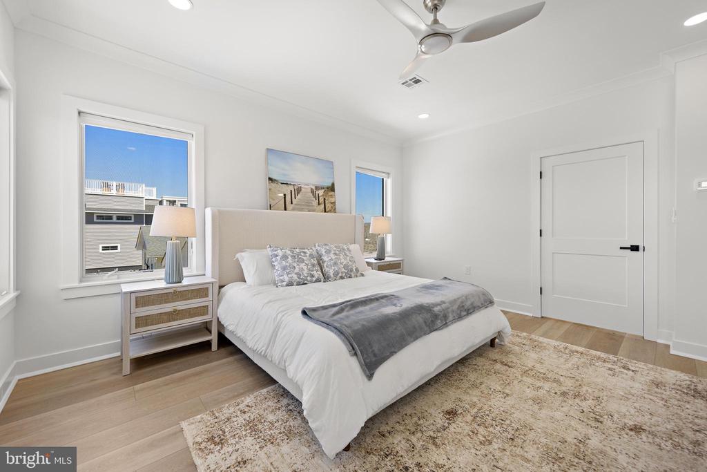 262 N 14TH STREET
