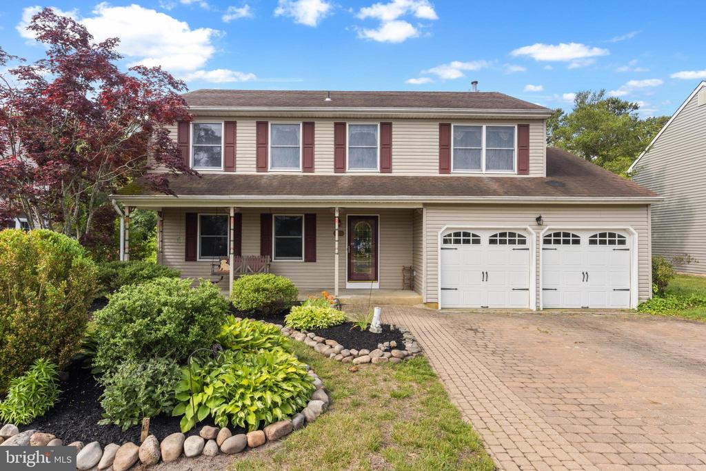 146 W HOLLY LANE