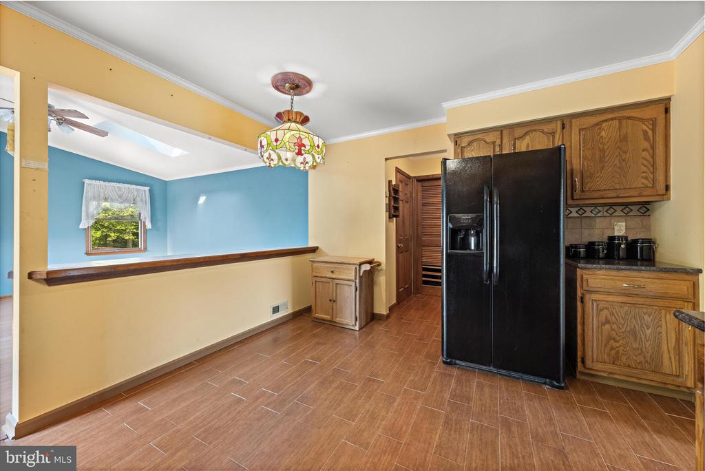 146 W HOLLY LANE
