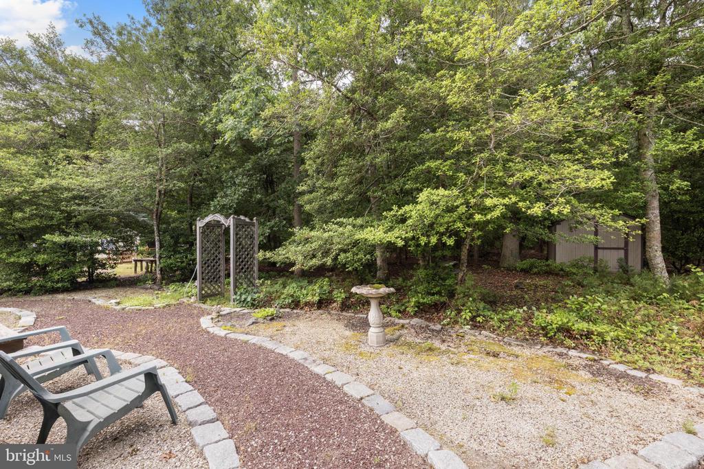 146 W HOLLY LANE