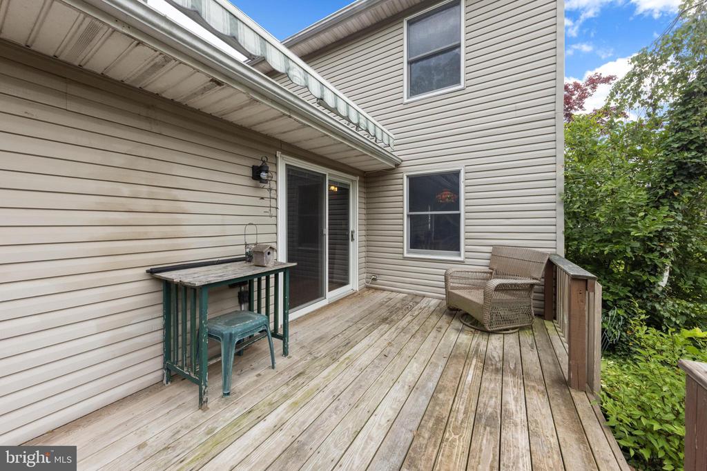 146 W HOLLY LANE