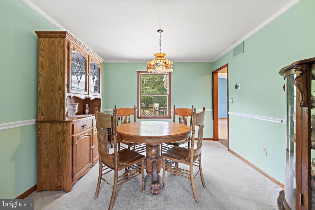 146 W HOLLY LANE